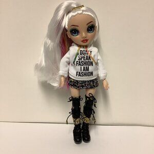 Rainbow Junior High Doll Amaya Raine I Don’t Speak Fashion I Am Fashion MGA